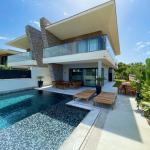 Çeşme Alaçatı Göbene'de 4 Oda 1 Salon Müstakil Havuzlu Lüks Villa