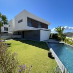 Çeşme Reisdere'de , 4 Oda 1 Salon , Köşe Parsel , Müstakil Havuz Lüks Villa