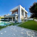 Çeşme Dalyan’da , Tam Müstakil , 4 Oda 1 Salon , Plaja Çok Yakın