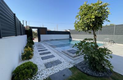 Çeşme Alaçatı’da , Sıfır , Müstakil Havuzlu Villamız Yeni Sahibini Bekliyor