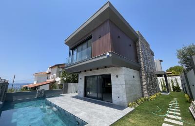 Çeşme Şifne’de Deniz 100m Mesafede ki Tam Müstakil , Sıfır Villamız Yeni Sahibini Bekliyor