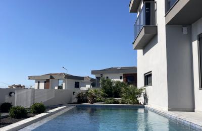 Çeşme Şifne’de , Sıfır , Müstakil Havuzlu Villamız Yeni Sahibini Bekliyor.