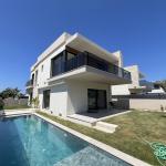 Çeşme Şifne’de , Tam Müstakil , Sıfır , 4+1 Villamız Yeni Sahibini Bekliyor.